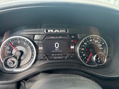 2020 RAM 1500 Laramie Crew Cab 4x4 5'7" Box