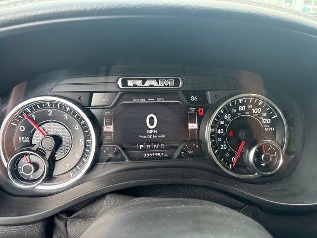 2020 RAM 1500 Laramie Crew Cab 4x4 5'7" Box
