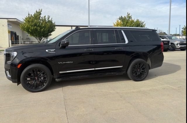 2023 GMC Yukon XL SLT