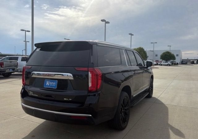 2023 GMC Yukon XL SLT