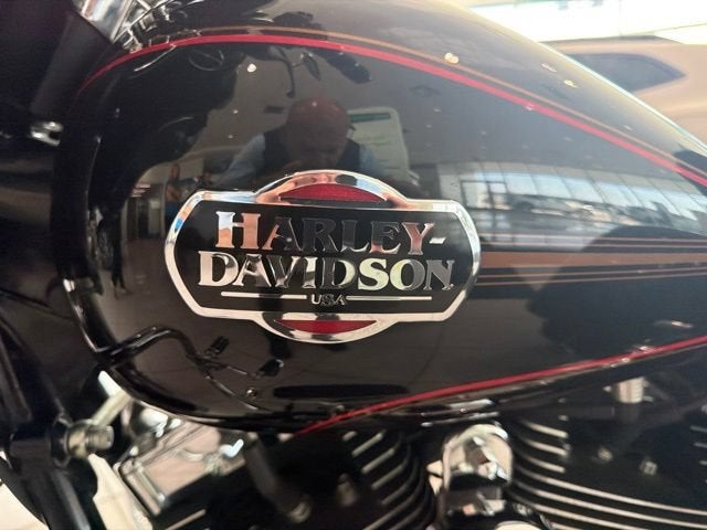 2011 Harley-Davidson Tri Glide Ultra Classic Base