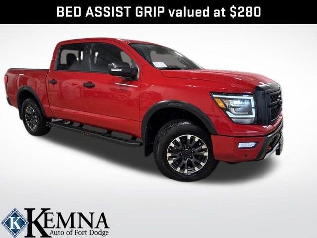 2024 Nissan TITAN Crew Cab PRO-4X 4x4