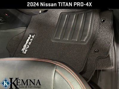 2024 Nissan TITAN Crew Cab PRO-4X 4x4