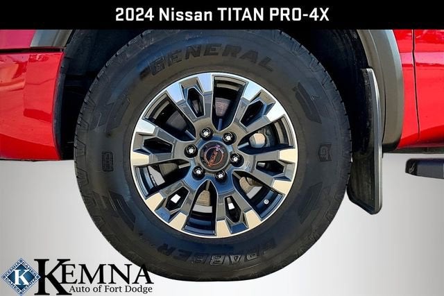 2024 Nissan TITAN Crew Cab PRO-4X 4x4