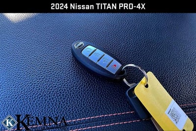 2024 Nissan TITAN Crew Cab PRO-4X 4x4