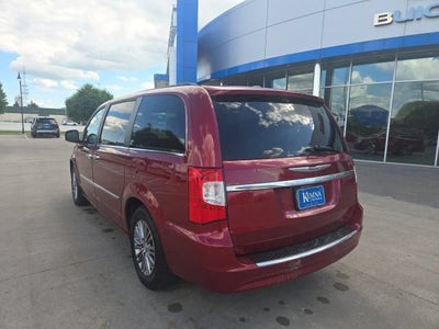 2014 Chrysler Town & Country Touring-L