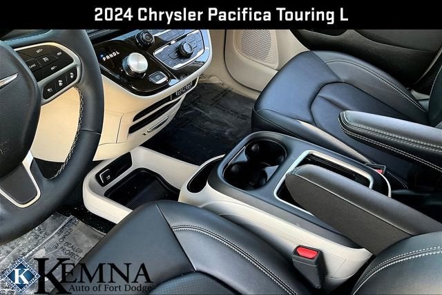 2024 Chrysler Pacifica Touring L AWD