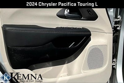 2024 Chrysler Pacifica Touring L AWD