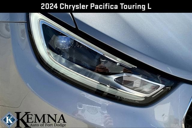 2024 Chrysler Pacifica Touring L AWD