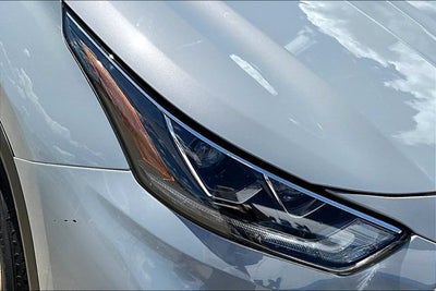 2022 Toyota Highlander Hybrid XLE Bronze Edition