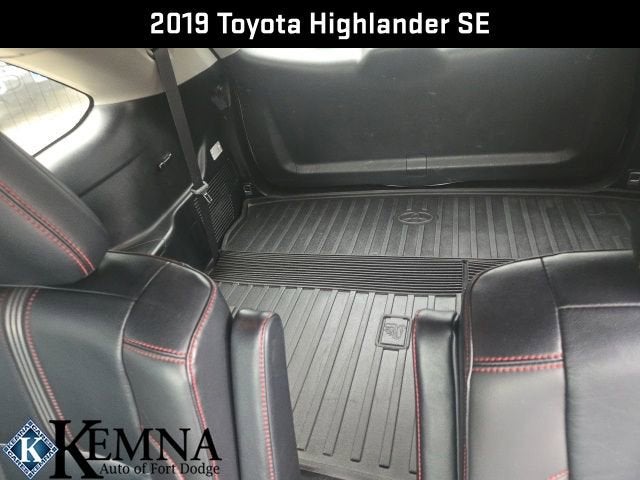 2019 Toyota Highlander SE