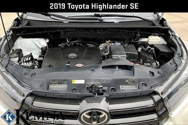 2019 Toyota Highlander SE