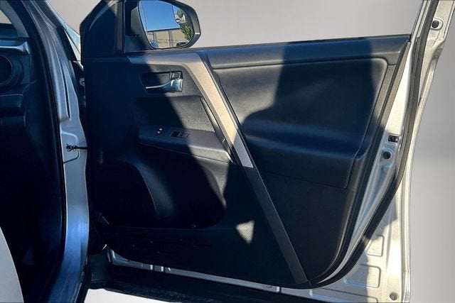 2018 Toyota RAV4 Hybrid XLE