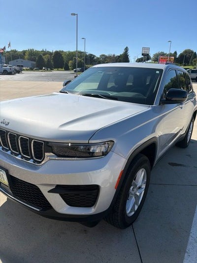 2025 Jeep Grand Cherokee Laredo X 4x4