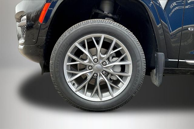 2022 Jeep Grand Cherokee Summit 4x4