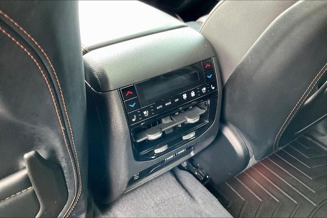 2023 Jeep Grand Cherokee L Summit Reserve 4x4