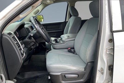 2017 RAM 1500 Tradesman Crew Cab 4x4 6'4' Box