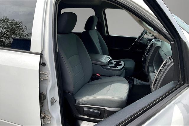 2017 RAM 1500 Tradesman Crew Cab 4x4 6'4' Box