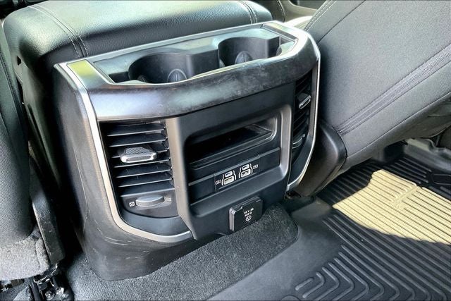 2022 RAM 1500 Big Horn Crew Cab 4x4 5'7' Box