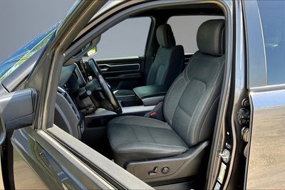 2022 RAM 1500 Big Horn Crew Cab 4x4 5'7' Box