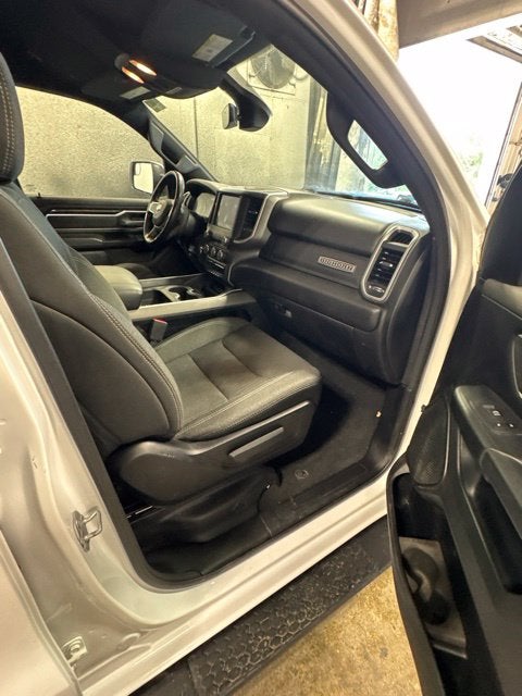 2020 RAM 1500 Big Horn Crew Cab 4x4 5'7' Box