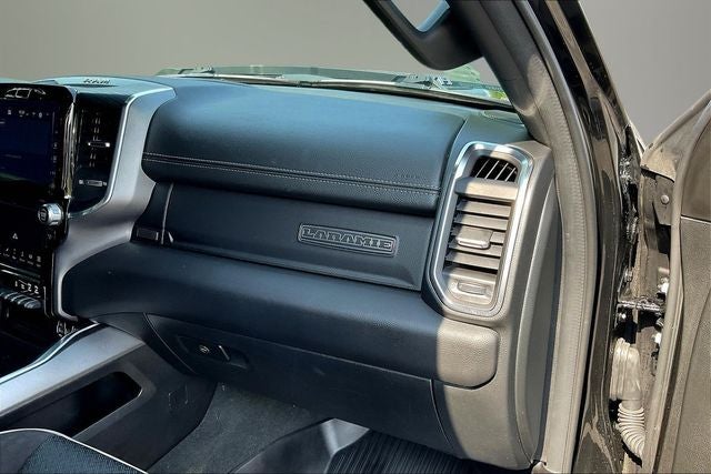 2024 RAM 1500 Laramie Crew Cab 4x4 5'7' Box