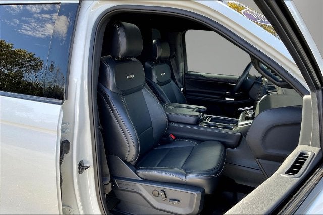 2025 Ford Expedition Platinum MAX