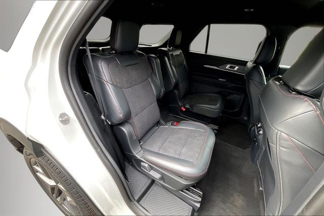 2026 Ford Explorer ST - Photo 15