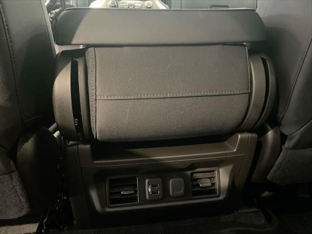 2020 Chevrolet Silverado 1500 4WD Crew Cab Short Bed RST