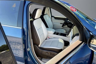 2024 GMC Acadia AWD Denali