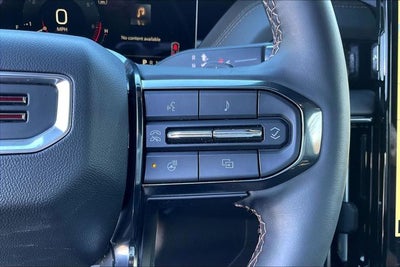 2025 GMC Yukon 4WD AT4