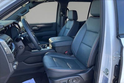 2025 GMC Yukon 4WD AT4