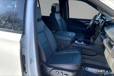 2025 GMC Yukon 4WD AT4