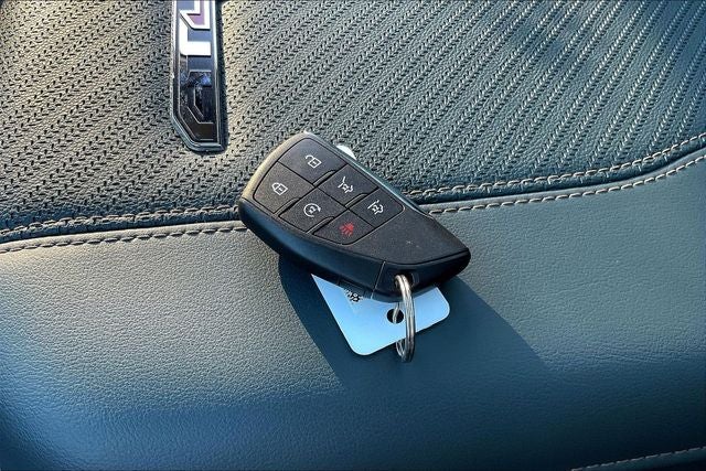 2025 GMC Yukon 4WD AT4