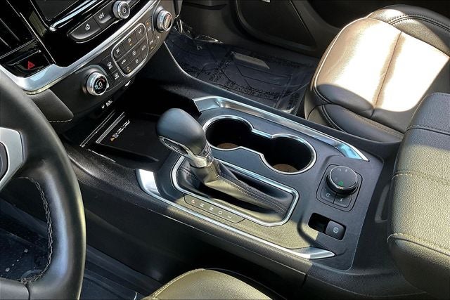 2023 Chevrolet Traverse AWD LT Leather