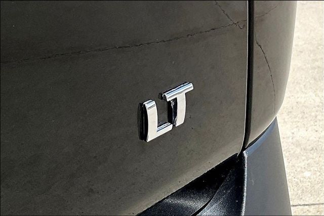 2023 Chevrolet Traverse AWD LT Leather