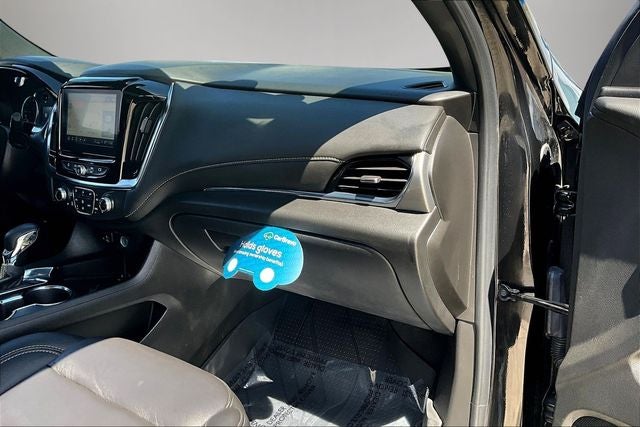 2023 Chevrolet Traverse AWD LT Leather