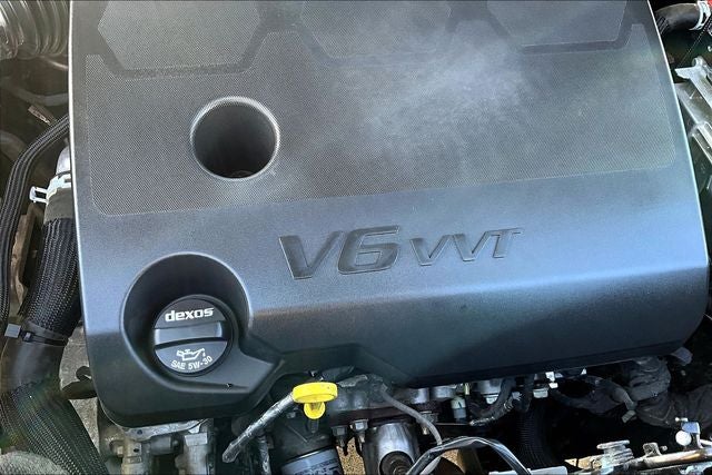 2023 Chevrolet Traverse AWD LT Leather