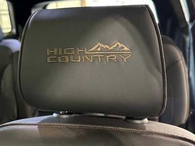 2023 Chevrolet Traverse AWD High Country