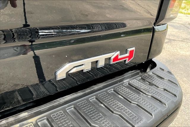 2024 GMC Sierra 2500HD 4WD Crew Cab Standard Bed AT4