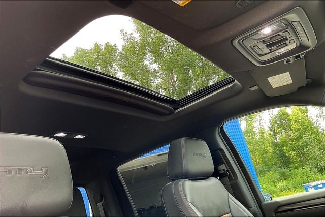 2024 GMC Sierra 2500HD 4WD Crew Cab Standard Bed AT4