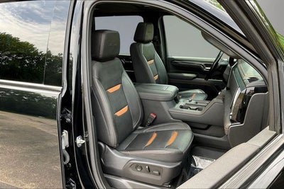 2024 GMC Sierra 2500HD 4WD Crew Cab Standard Bed AT4