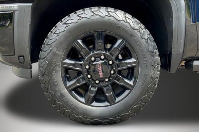 2024 GMC Sierra 2500HD 4WD Crew Cab Standard Bed AT4