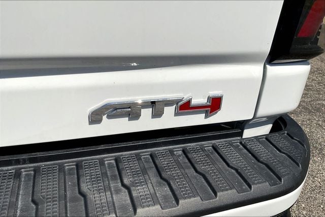 2024 GMC Sierra 2500HD 4WD Crew Cab Standard Bed AT4