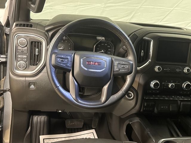2022 GMC Sierra 1500 Limited 4WD Crew Cab Short Box AT4