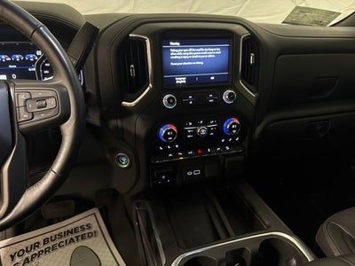 2022 GMC Sierra 1500 Limited 4WD Crew Cab Short Box AT4