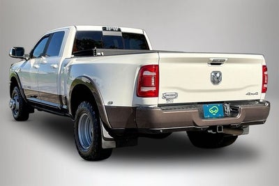 2020 RAM 3500 Laramie Longhorn Crew Cab 4x4 8' Box