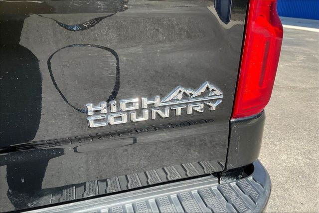 2022 Chevrolet Silverado 1500 LTD 4WD Crew Cab Short Bed High Country