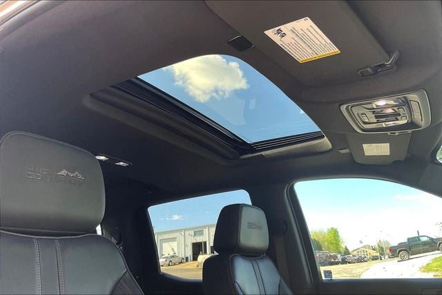 2022 Chevrolet Silverado 1500 LTD 4WD Crew Cab Short Bed High Country