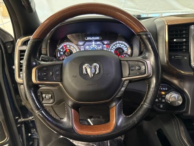 2020 RAM 1500 Laramie Longhorn Crew Cab 4x4 5'7" Box